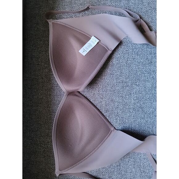 Lululemon Take Shape Sports Bra 34B Black Athletic Yoga Running Medium - Picture 5 of 7